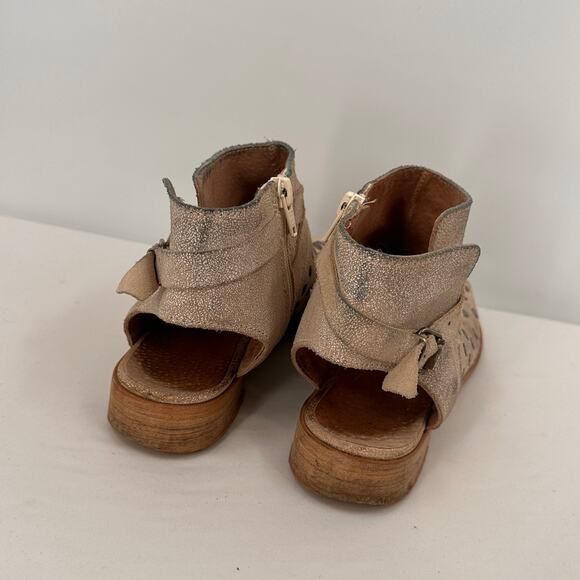 Anthro Musse & Cloud Leather Studded Peep Toe Booties Size 38 - Picture 4 of 8